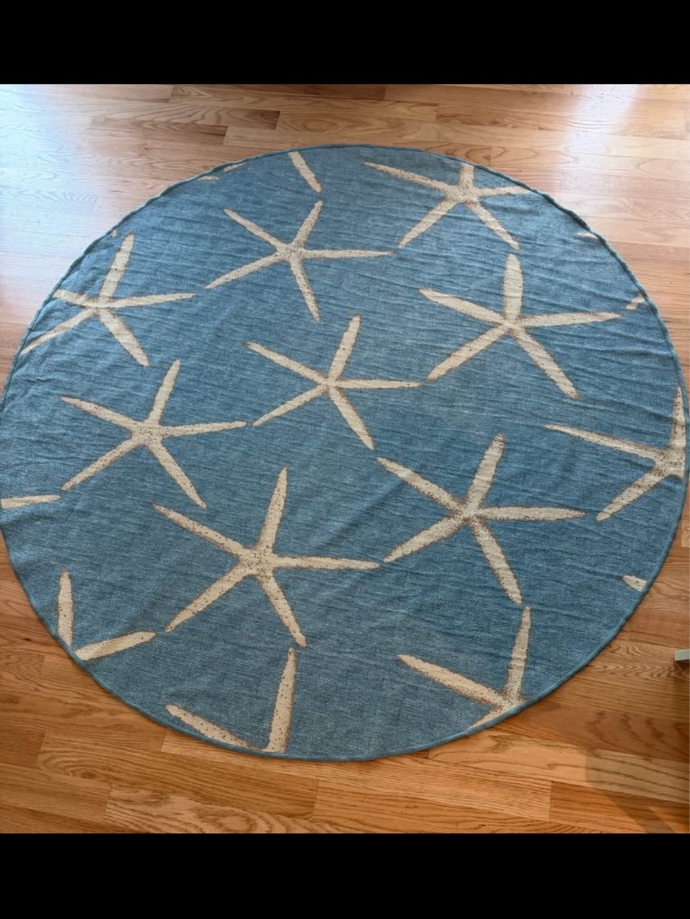 Ruggable Pale Blue Starfish Round Rug & Runner -Gold Starfish Pattern - Picture 3 of 10
